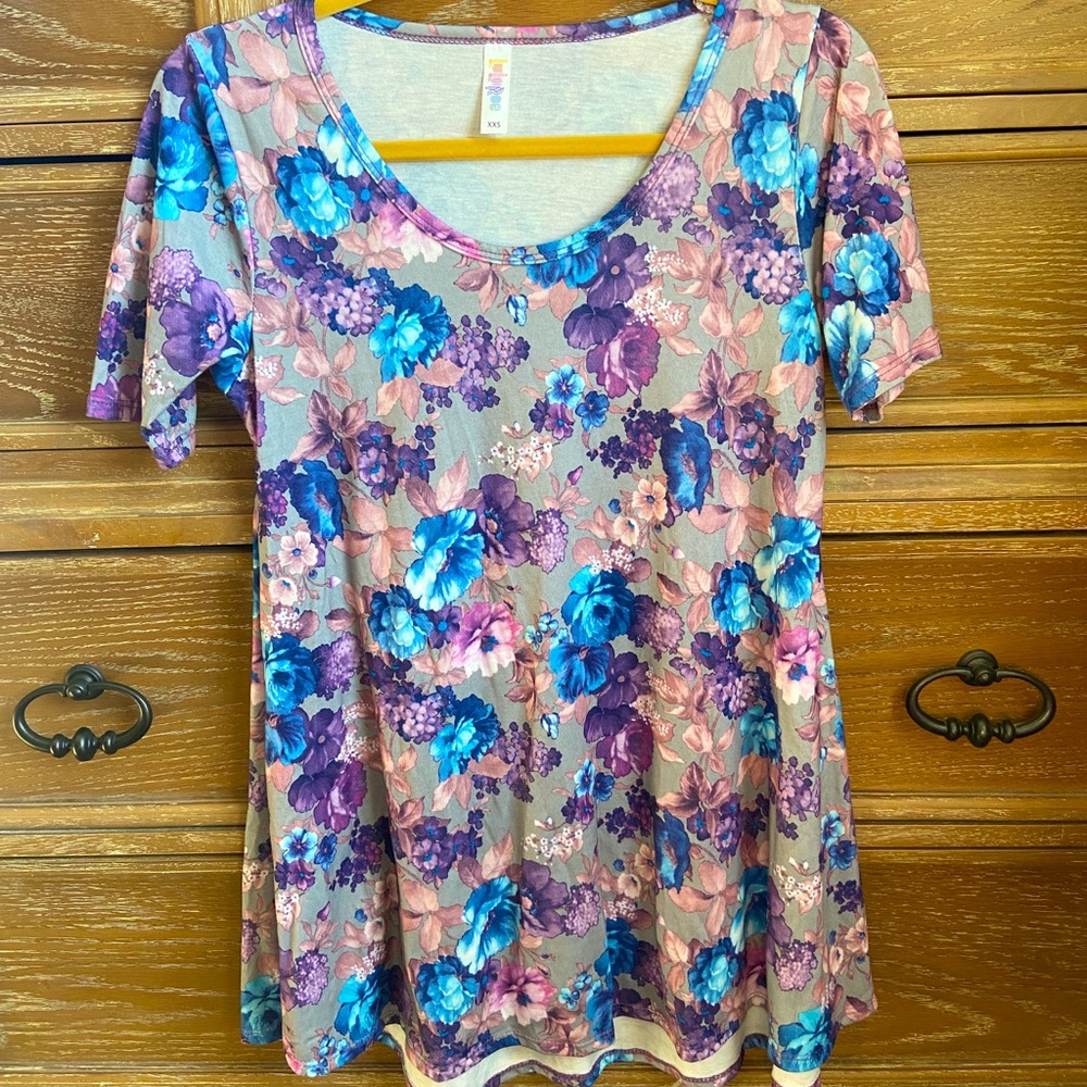 LULAROE Perfect T, Stunning Floral, “Unicorn”, XXS